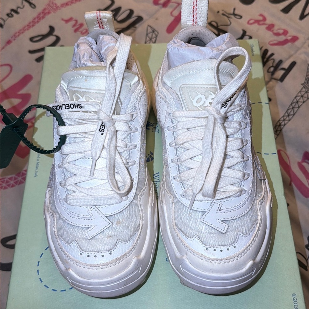 Off White: White Odsy Women's Sneaker